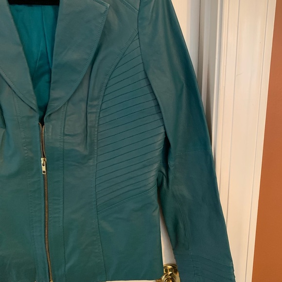 Shape Fx Leather Teal Blazer Jacket  Front Zipper. Design on Front, Sleeves - Picture 11 of 11